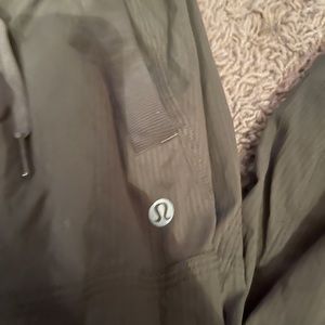 Size 8 Lululemon dance studio pant